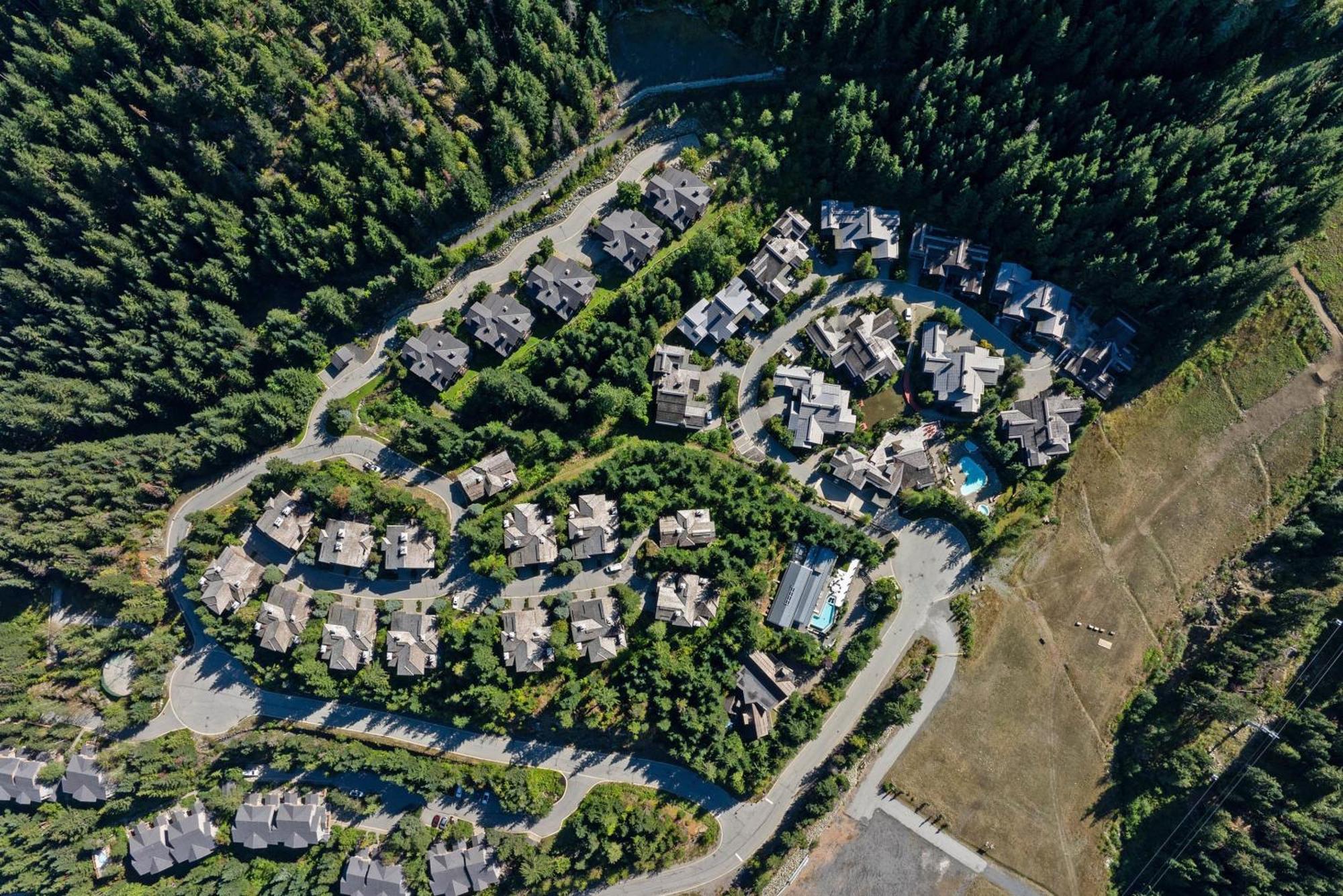 Taluswood The Heights 18 | Mountainside Townhome W/ Ski Access, Hot Tub, Tranquil Views Уистлер Экстерьер фото
