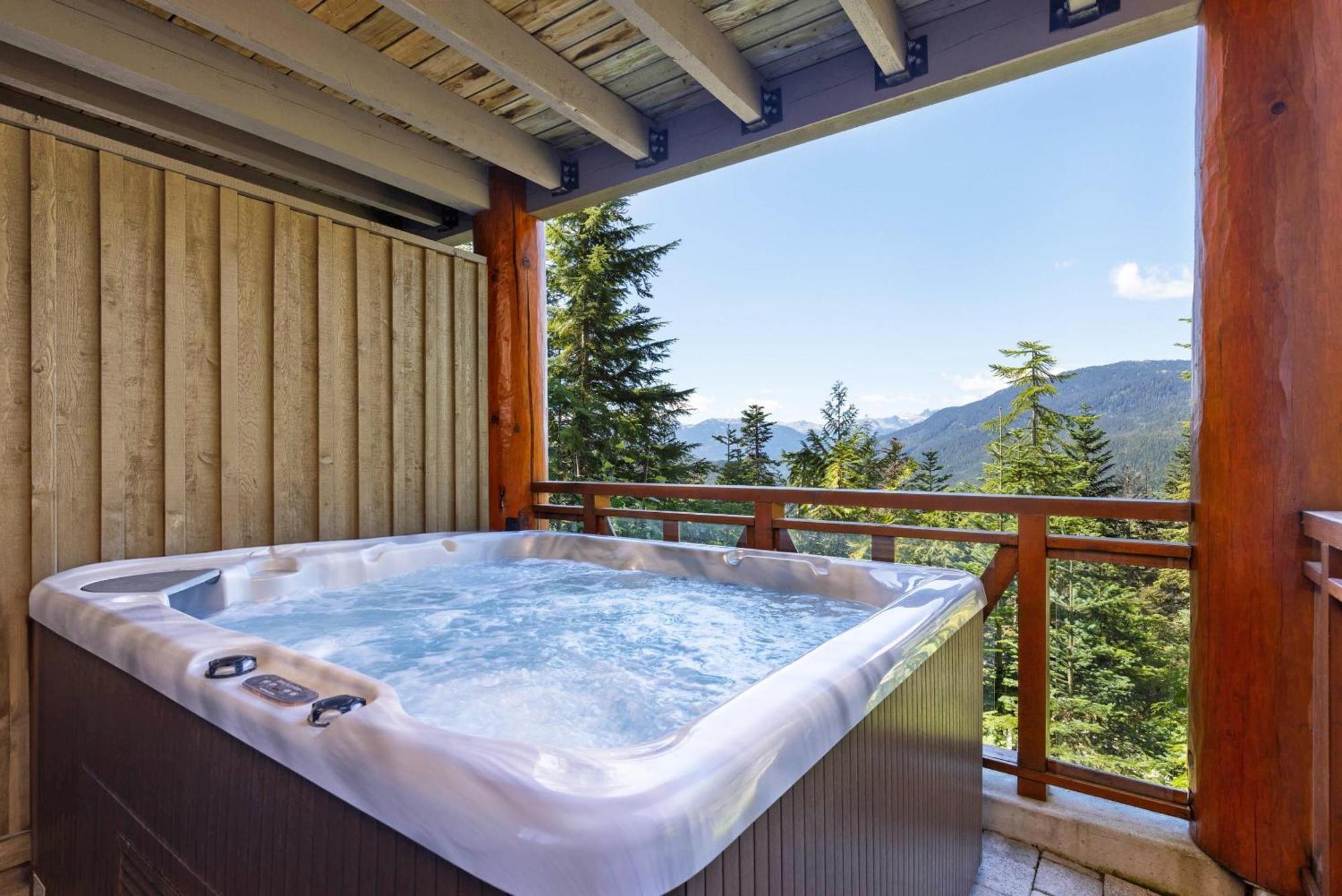 Taluswood The Heights 18 | Mountainside Townhome W/ Ski Access, Hot Tub, Tranquil Views Уистлер Экстерьер фото