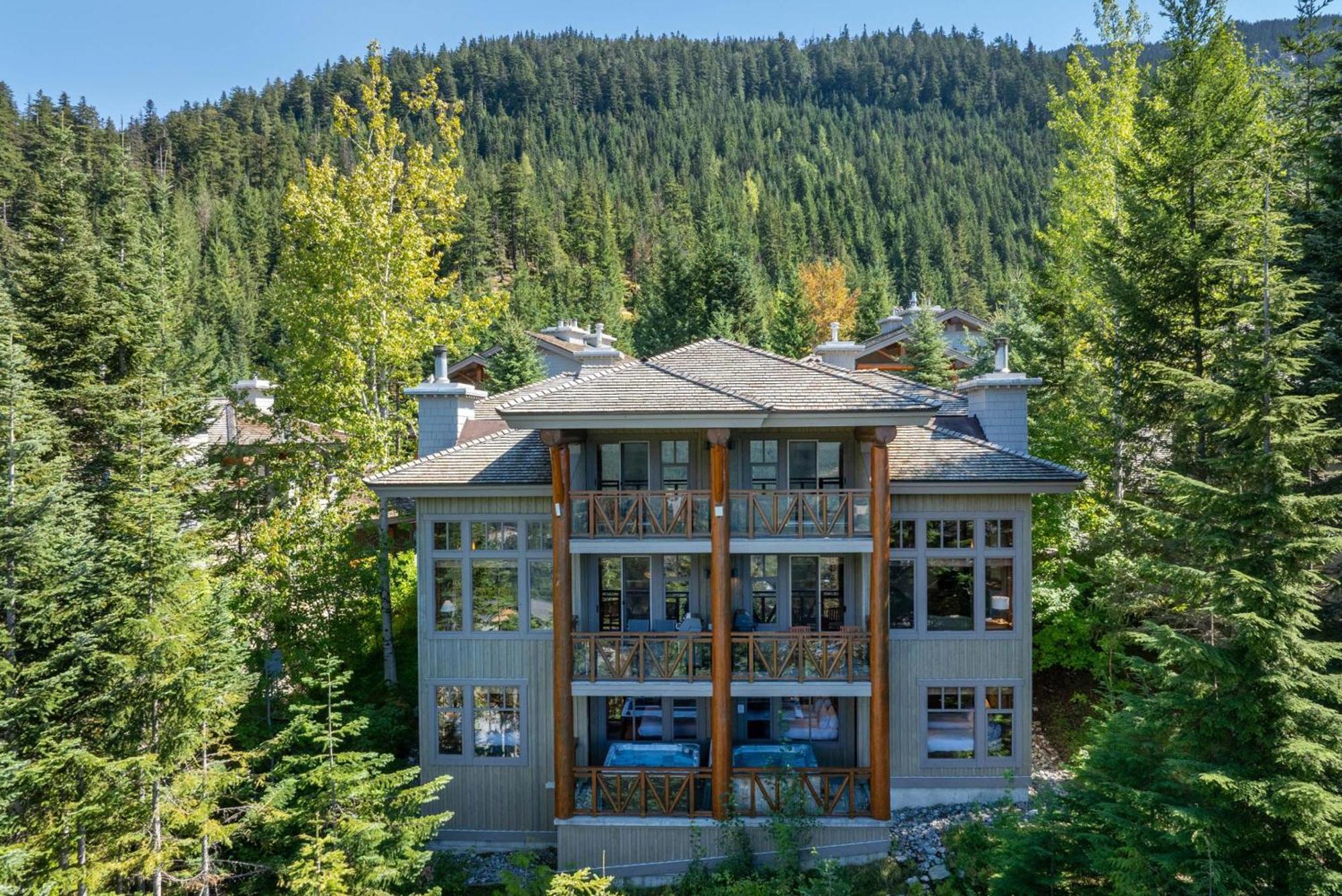 Taluswood The Heights 18 | Mountainside Townhome W/ Ski Access, Hot Tub, Tranquil Views Уистлер Экстерьер фото